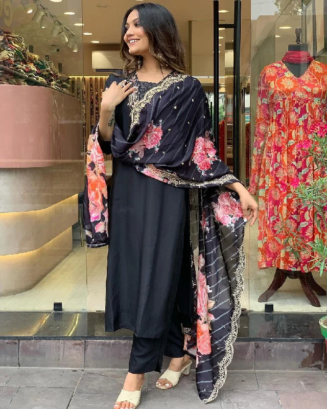 Women Chanderi Kurta With Pant And Digital Printed & heavy embroidery Dupata Set Trendy Wide-Legged Trousers Women Chanderi Kurta With Pant And Digital Printed & heavy embroidery Dupata Set Trendy Wide-Legged Trousers