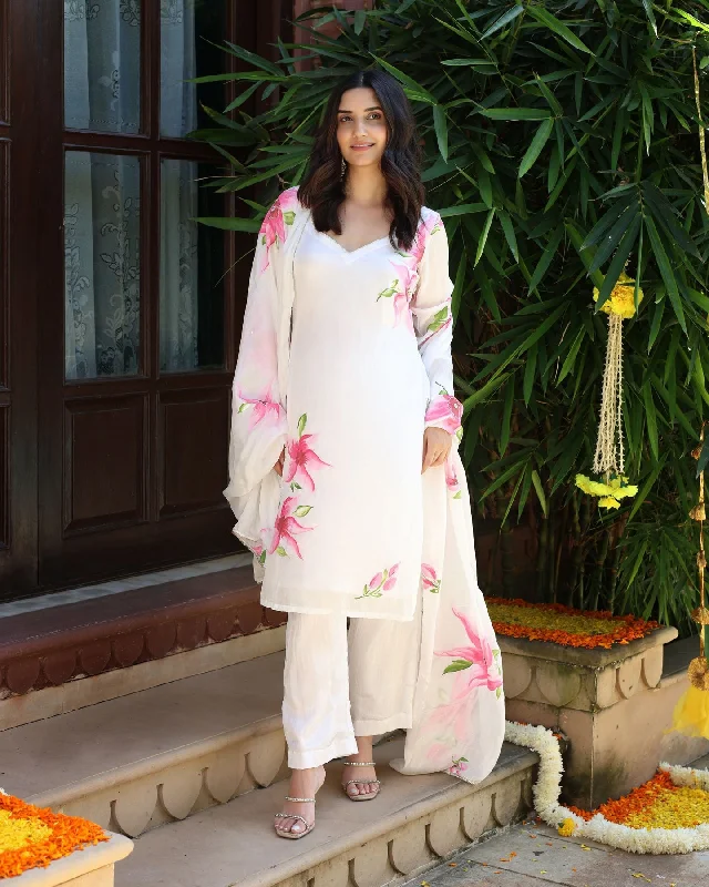Women Embroidery Pure Tebby Silk Digital Printed kurta And Dupatta With Pant Elegant Trouser Pants Women Embroidery Pure Tebby Silk Digital Printed kurta And Dupatta With Pant Elegant Trouser Pants
