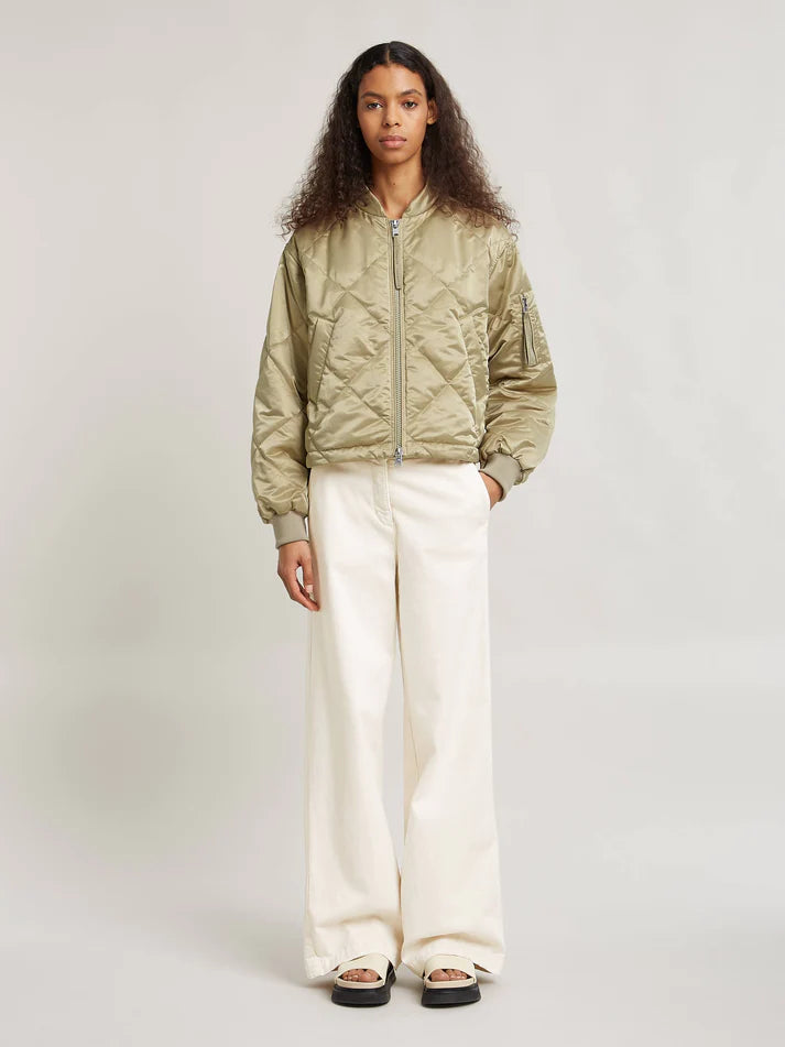Beaumont Gwenn Golden Short Jacket Insulated Jacket Fitted Jacket Loose Jacket