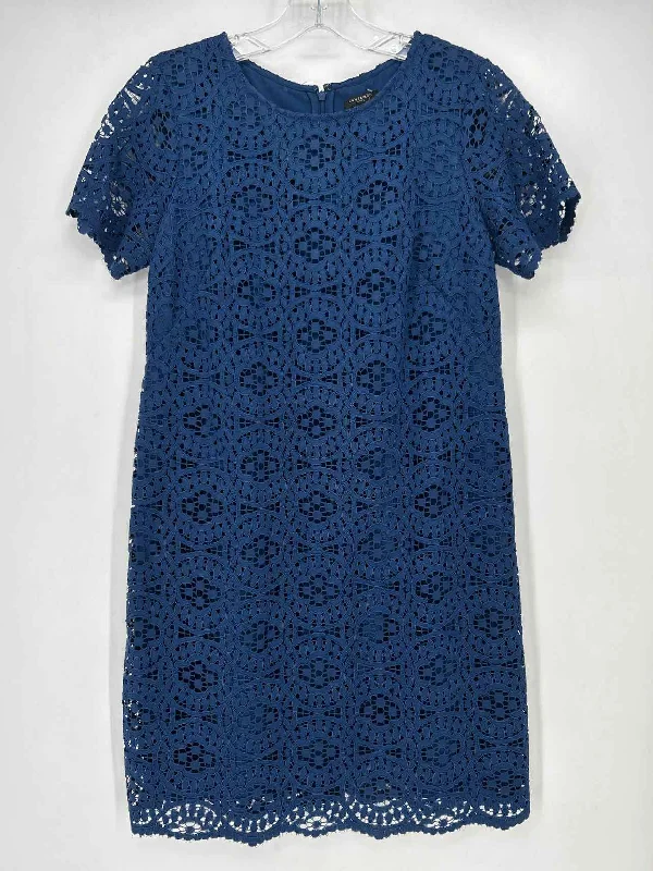 Ann Taylor Size 2P Navy Dress