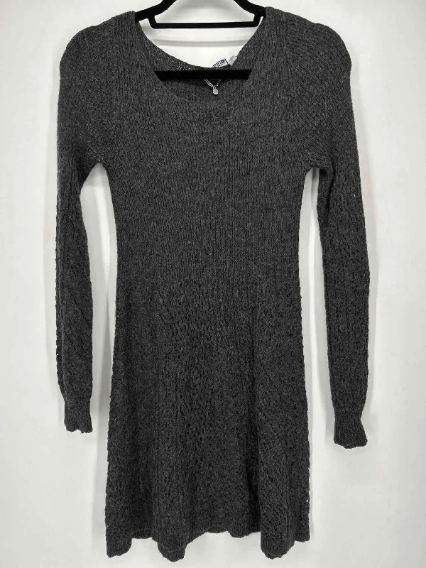 Knitted & Knotted Size L Graphite Sweater Dress