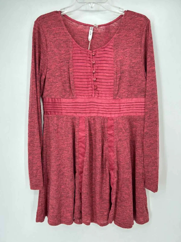 Mur Mur Size M Magenta NWT Dress