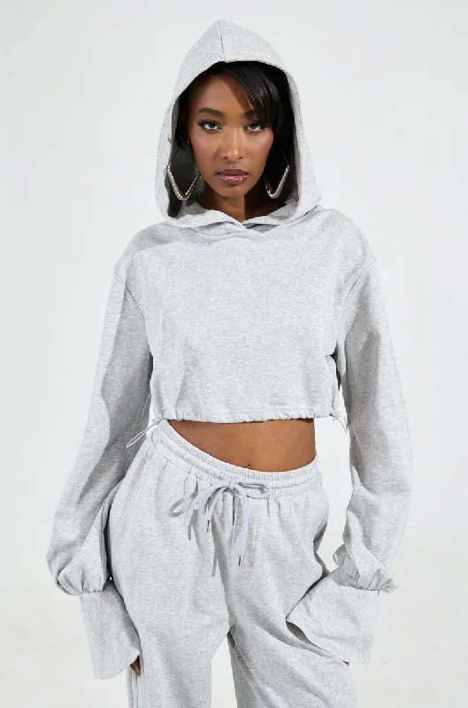 A CALM FLEX PULL OVER SWEATSHIRT IN HEATHER GREY