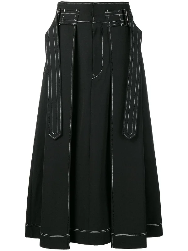 Hakama tuck skirt ruffled skirt detail