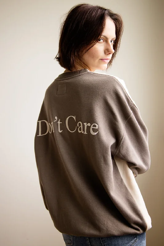 1897 Active Don’t Know Don’t Care Sweatshirt for Women in Beige Fossil | GT883-BEIGEFOSSIL Hoodie with Gradient Ombre Colorful 1897 Active Don’t Know Don’t Care Sweatshirt for Women in Beige Fossil | GT883-BEIGEFOSSIL Hoodie with Gradient Ombre Colorful