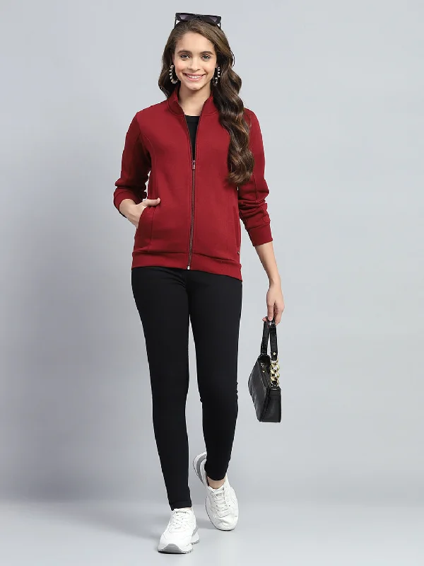 Women Maroon Solid Mock Neck Full Sleeve Sweatshirt Hoodie with Tied Waist Feminine Flattering Women Maroon Solid Mock Neck Full Sleeve Sweatshirt Hoodie with Tied Waist Feminine Flattering