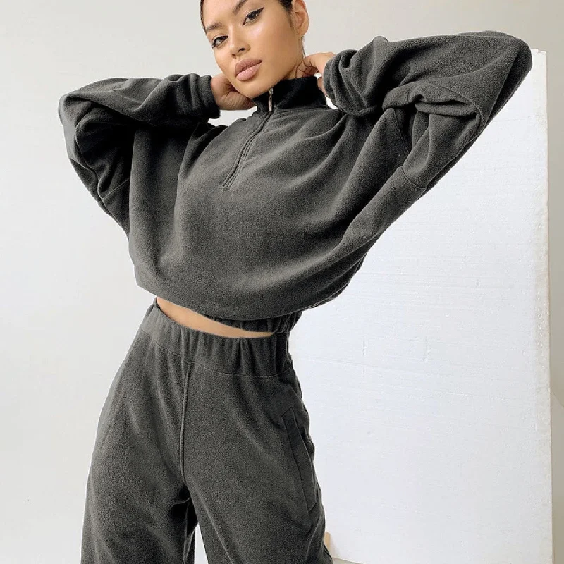 Women's Casual Long Sleeved Sweatshirt and Pants Two-piece Outfit Set Hoodie with Metallic Shiny Futuristic Women's Casual Long Sleeved Sweatshirt and Pants Two-piece Outfit Set Hoodie with Metallic Shiny Futuristic